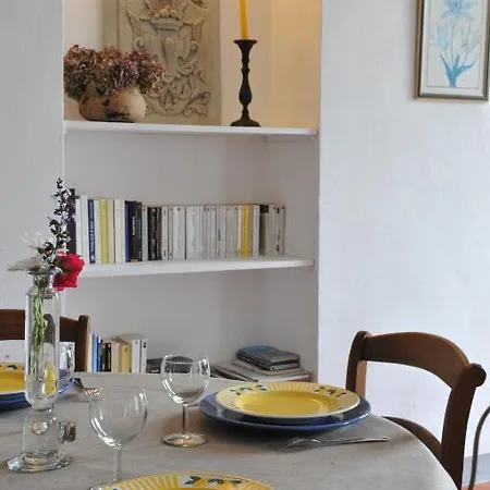 Casa A Rota D'hôtes Alojamento de Acomodação e Pequeno-almoço Ersa