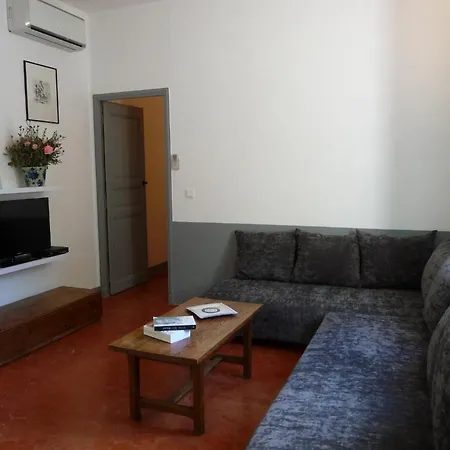 Casa A Rota D'hotes Dans Maison D'americains Эрза