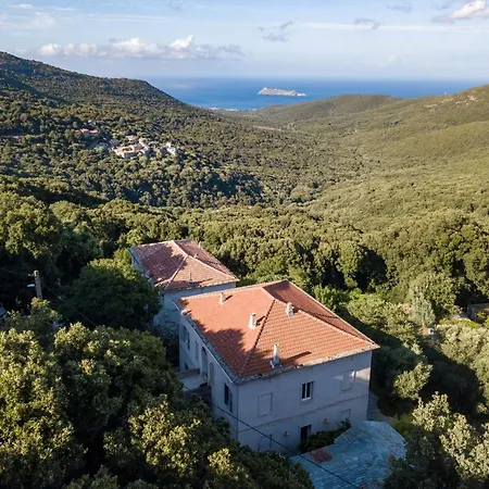 Casa A Rota D'hotes Dans Maison D'americains 3* Эрза